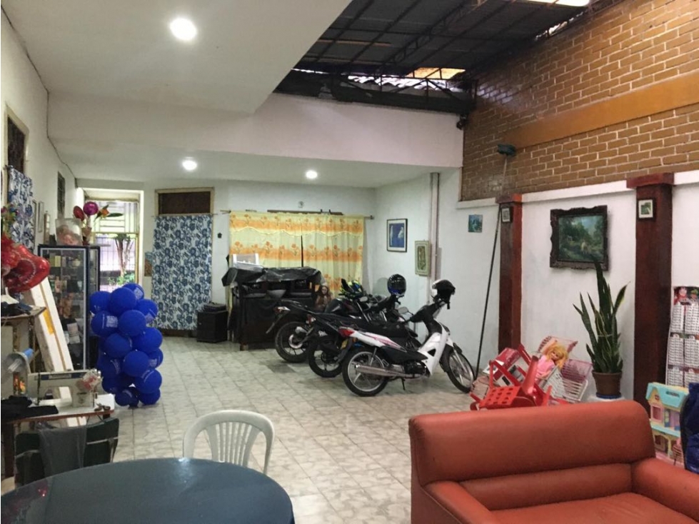 VENTA CASA + APARTAESTUDIO EN EL PILOTO (Y.Q) CW:8576330 — foto 2
