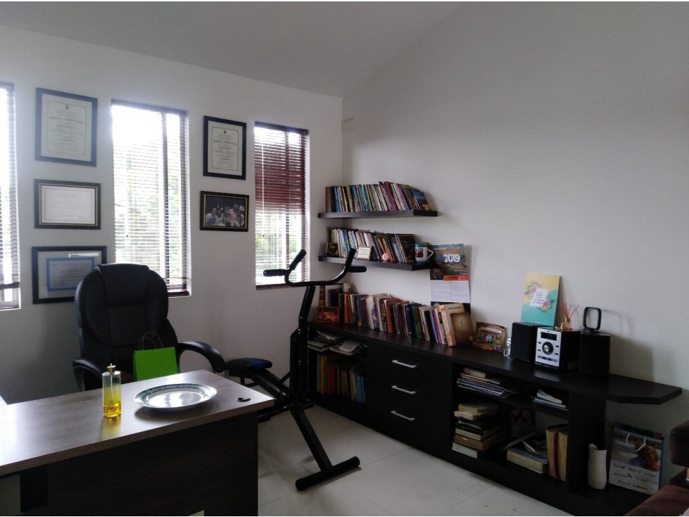 VENDO LINDA CASA EN CONDOMINIO EN CIUDAD JARDIN (Y.Q) CW:8950178 — foto 4