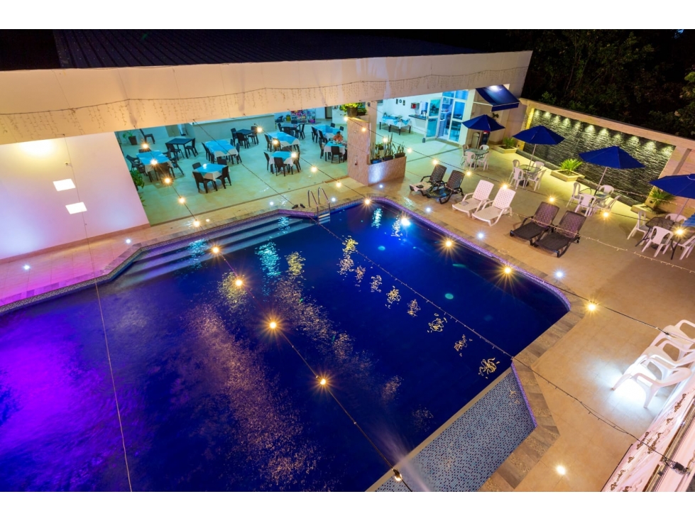 SE VENDE HERMOSO HOTEL EN GIRARDOT (D.C) CW: 9075796 - 4