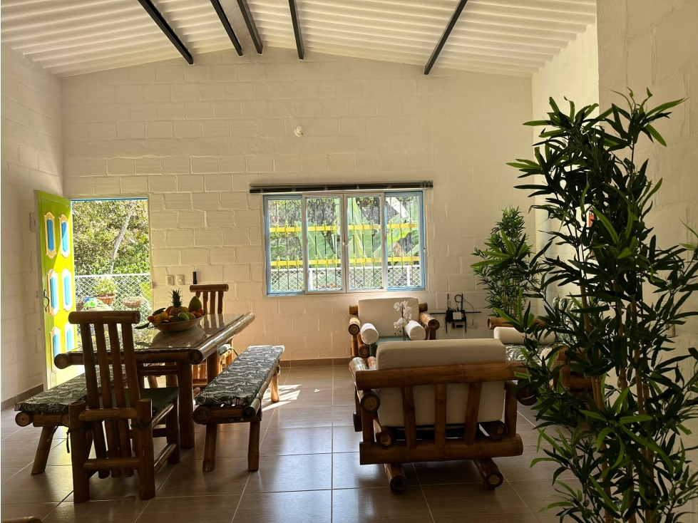 VENDO LINDA CASA AMOBLADA EN CALIMA DARIEN (D.M) CW:9227270 - 2