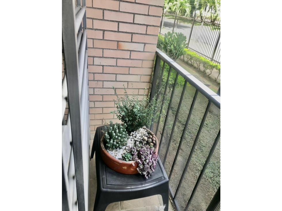 VENDO LINDO APTO REMODELADO PISO 1 EN VALLE DEL LILI (A.R) CW:9298938 — foto 3