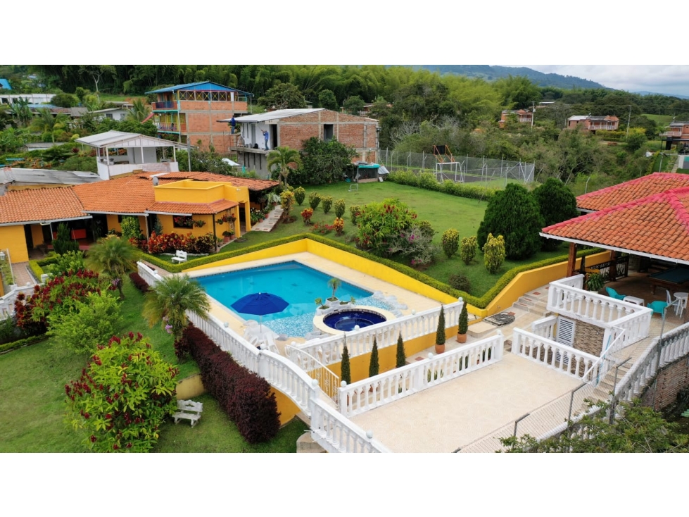 Se vende casa campestre en Calima Darién (JPG) CW:9307626 - 4