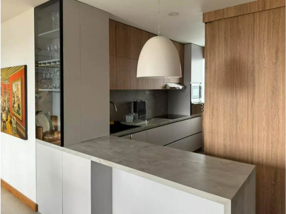 Apartamento Remodelado en venta en El Poblado sector Alejandria — foto 6