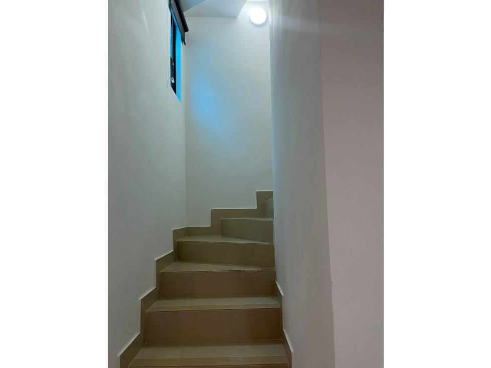 VENDO LINDA CASA EN ALFAGUARA (P.Z) CW:9330507 — foto 5