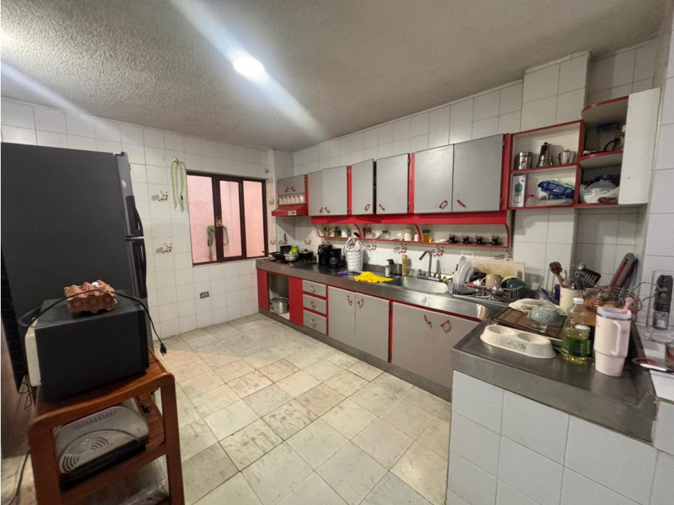 VENDO CASA BIFAMILIAR EN EL BARRIO CAMBULOS (I.K) CW:9518523 — foto 3