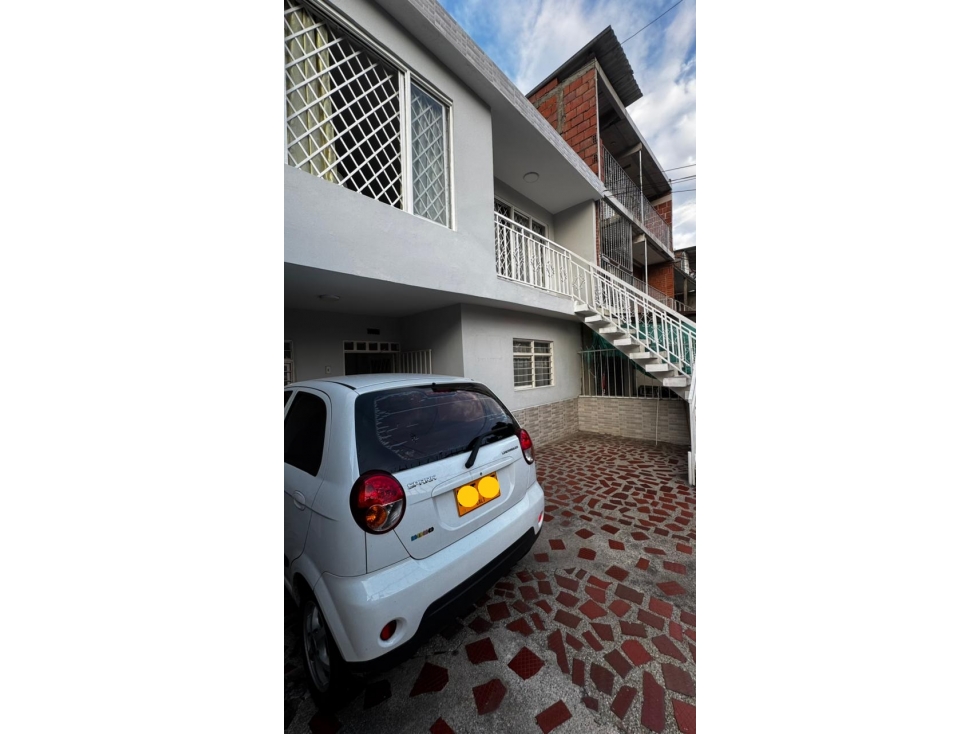 VENDO CASA BIFAMILIAR EN EL BARRIO EL GUABAL(P.Z) CW:9576937 — foto 3