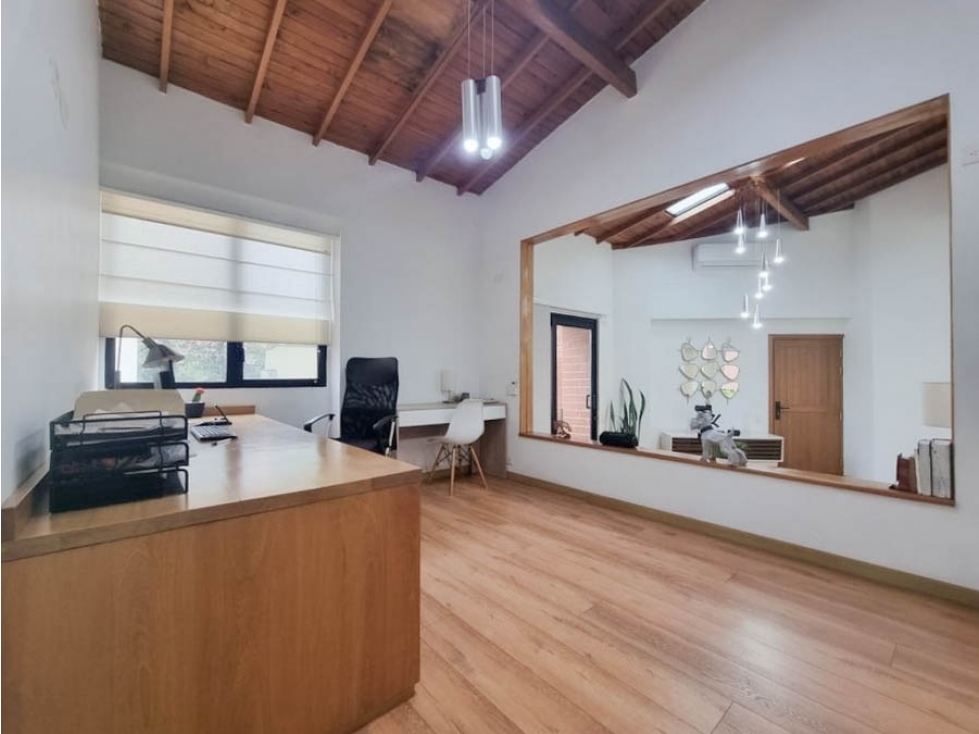 Apartamento en venta en El Poblado San Lucas — foto 2