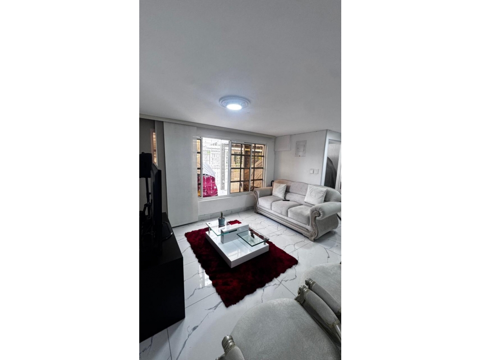 VENDO HERMOSA CASA DE 2 PLANTAS EN LA MERCED (PZ) CW:9748395 — foto 3