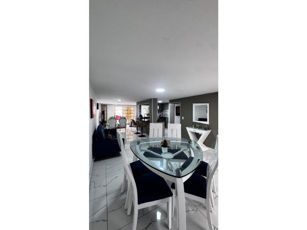 VENDO HERMOSA CASA DE 2 PLANTAS EN LA MERCED (PZ) CW:9748395 — foto 5