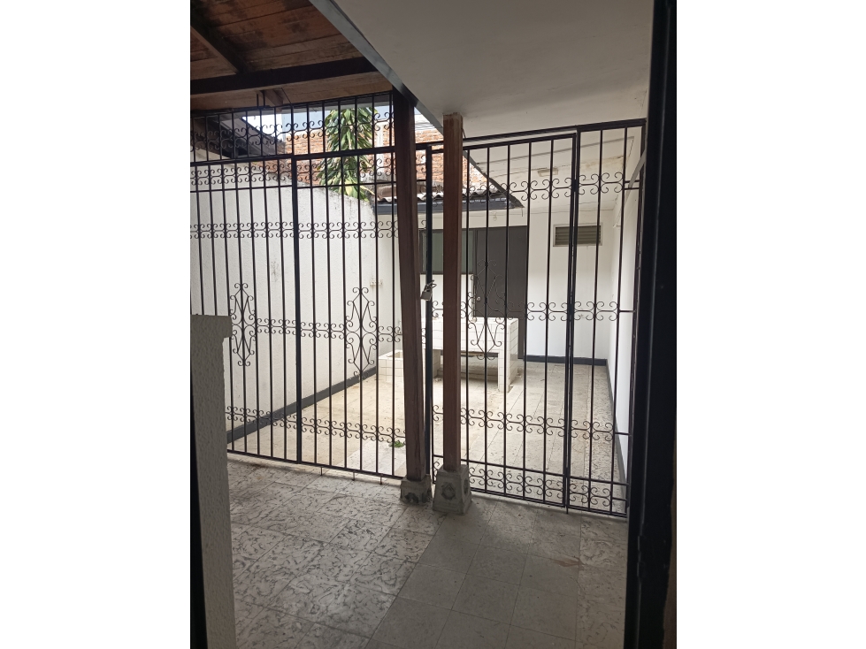 VENDO CASA COMERCIAL EN EL BARRIO VERSALLES (L.R) CW:9726008 — foto 4