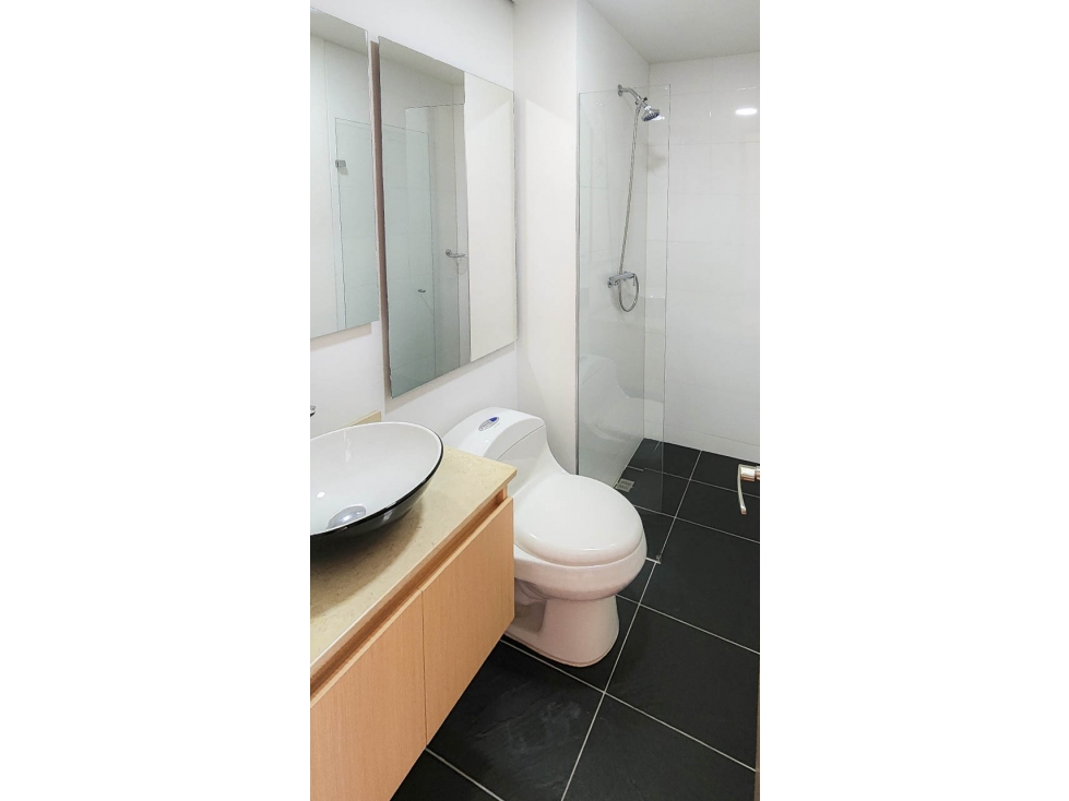 Apartamento en venta en Envigado sector Loma de Benedictinos — foto 2