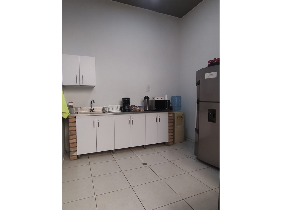 VENDO ESPECTACULAR CASA COMERCIAL EN CENTENARIO (DM) CW:9794753 — foto 4