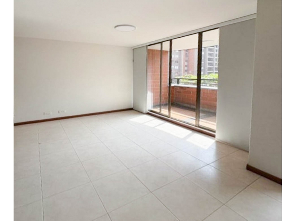 Apartamento En Venta En Loma De Los Bernal — foto 3