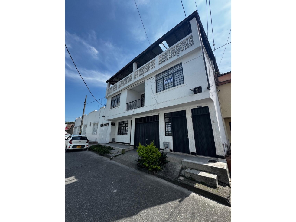 VENDO CASA BIFAMILIAR B. LA COLOMBINA-PALMIRA(FG)CW:9796353 — foto 2