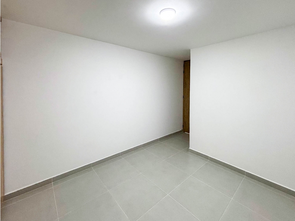 Apartamento Remodelado en venta en El Poblado Las Palmas — foto 2