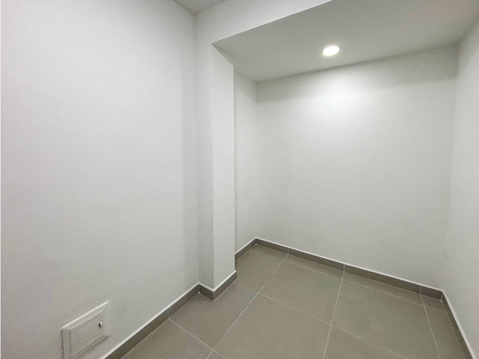 Apartamento Remodelado en venta en El Poblado Las Palmas — foto 3