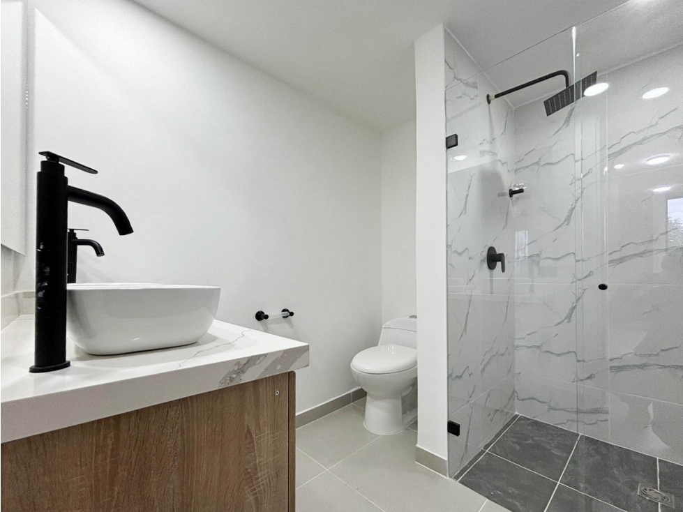 Apartamento Remodelado en venta en El Poblado Las Palmas — foto 6