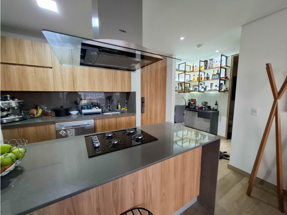 Apartamento en venta en Laureles Los Colores — foto 4
