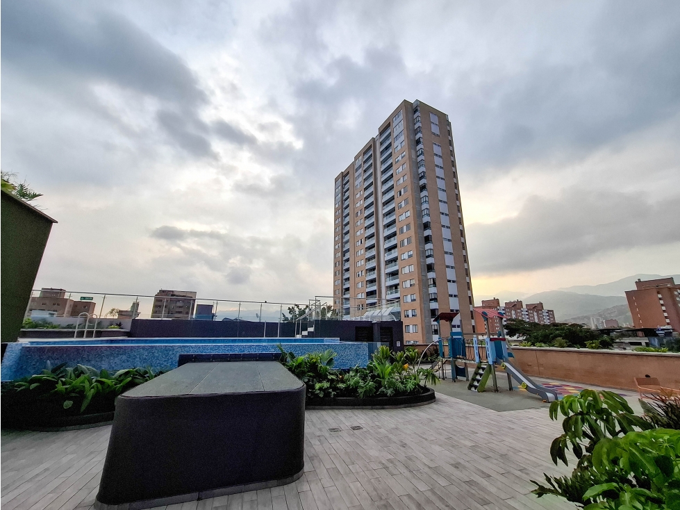 Apartamento en venta en Laureles Los Colores — foto 5