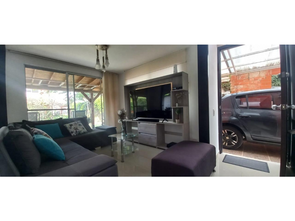 VENDO LINDA CASA EN ALFAGUARA (F.D) CW:9901991 — foto 4