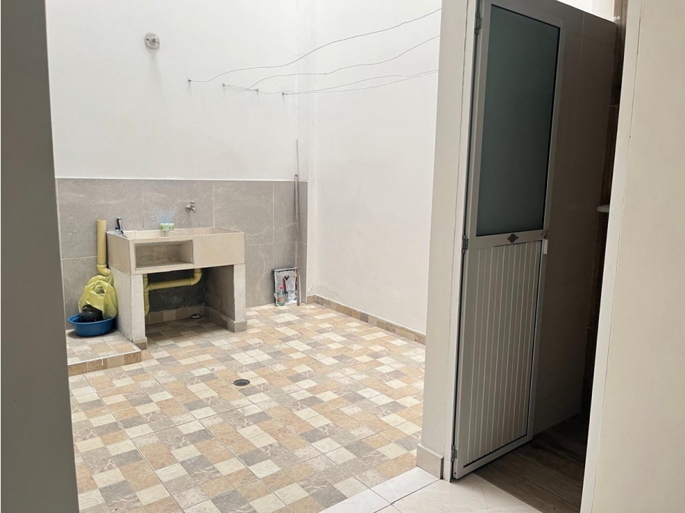VENDO CASA DE 3 PISOS INDEPENDIENTES EN VALLE DEL LILI (F.D)CW:9901913 — foto 5