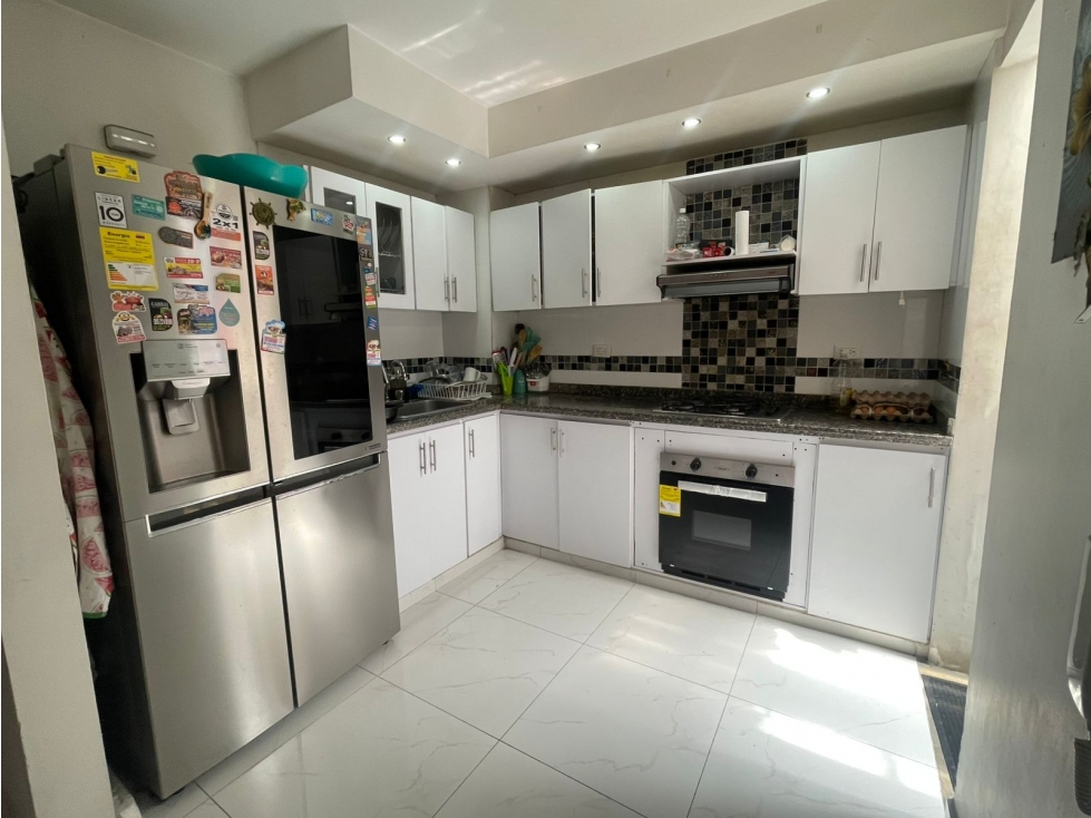 VENTA DE CASA EN CONJUNTO SECTOR VALLE DEL LILI (D.C) CW: 9931097 — foto 2