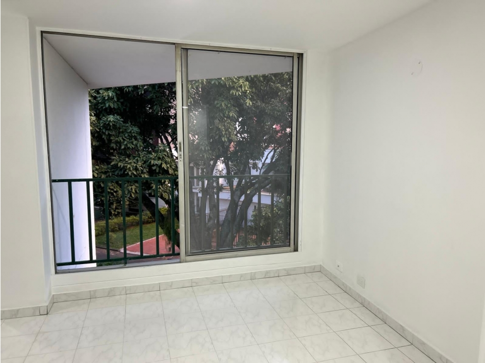 VENDO APARTAMENTO PISO 3 EN QUINTAS DE DON SIMON (A.M) CW:9970022 — foto 2
