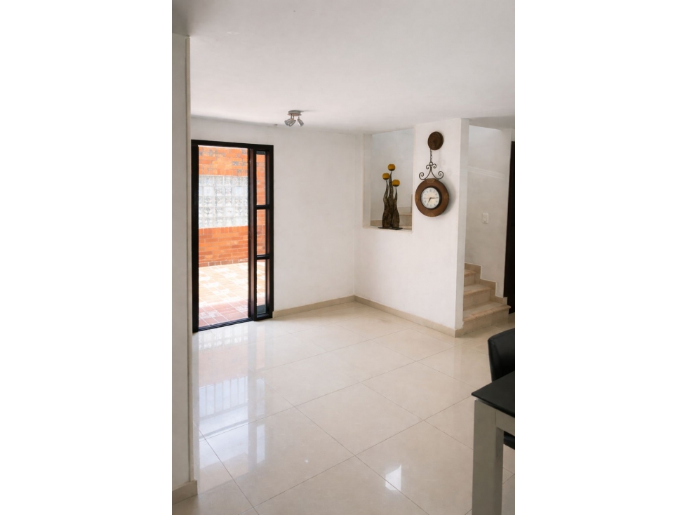 VENDO LINDA CASA EN CONDOMINIO EN LA FLORA (B.V) CW:10102387 — foto 4