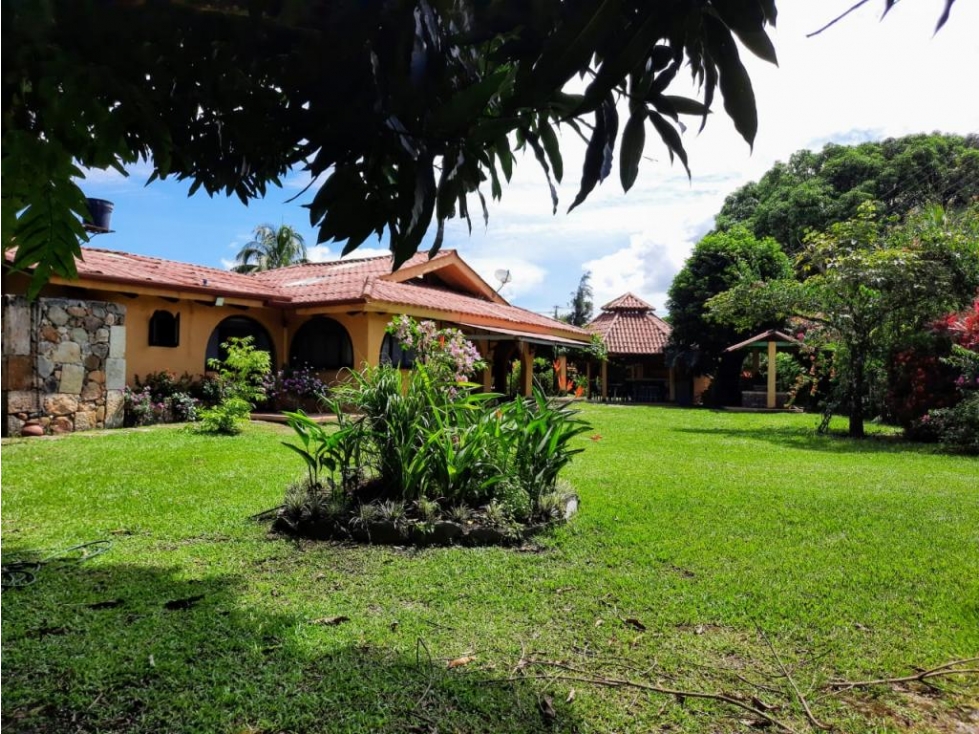 Casa campestre en Vender en Puerto López - 1