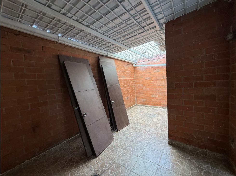 VENDO CASA ESQUINERA EN CONDOMINIO EN VALLE DEL LILI (K.T) CW:10125941 — foto 6