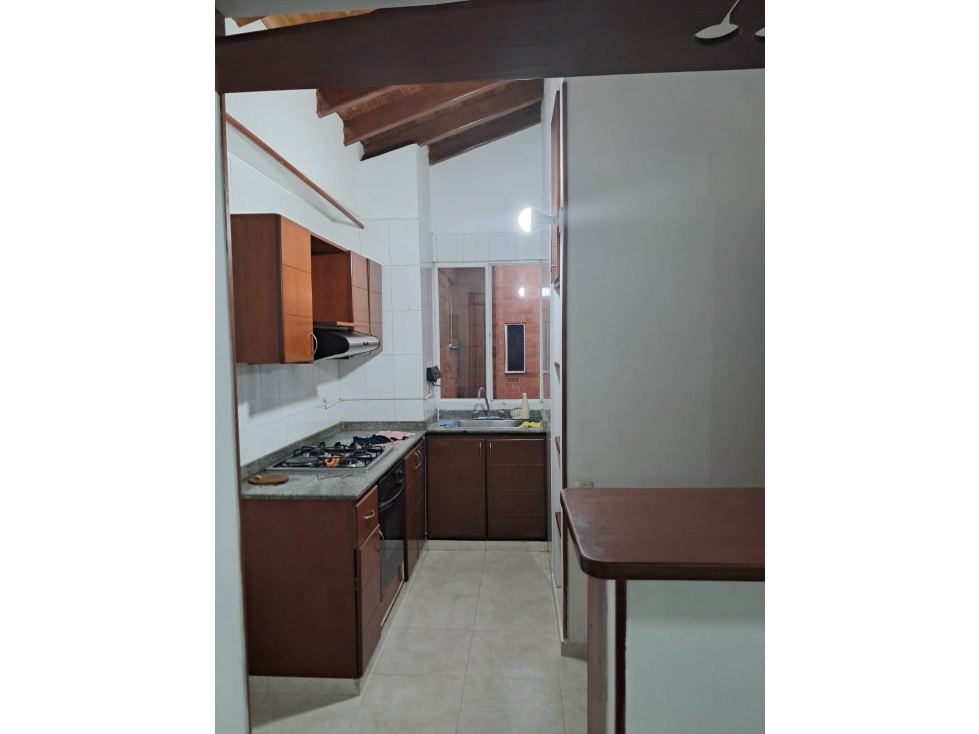 VENDO APTO PISO 5 CON ASCENSOR EN PRADOS DEL LIMONAR (A.M) CW:10201468 — foto 3