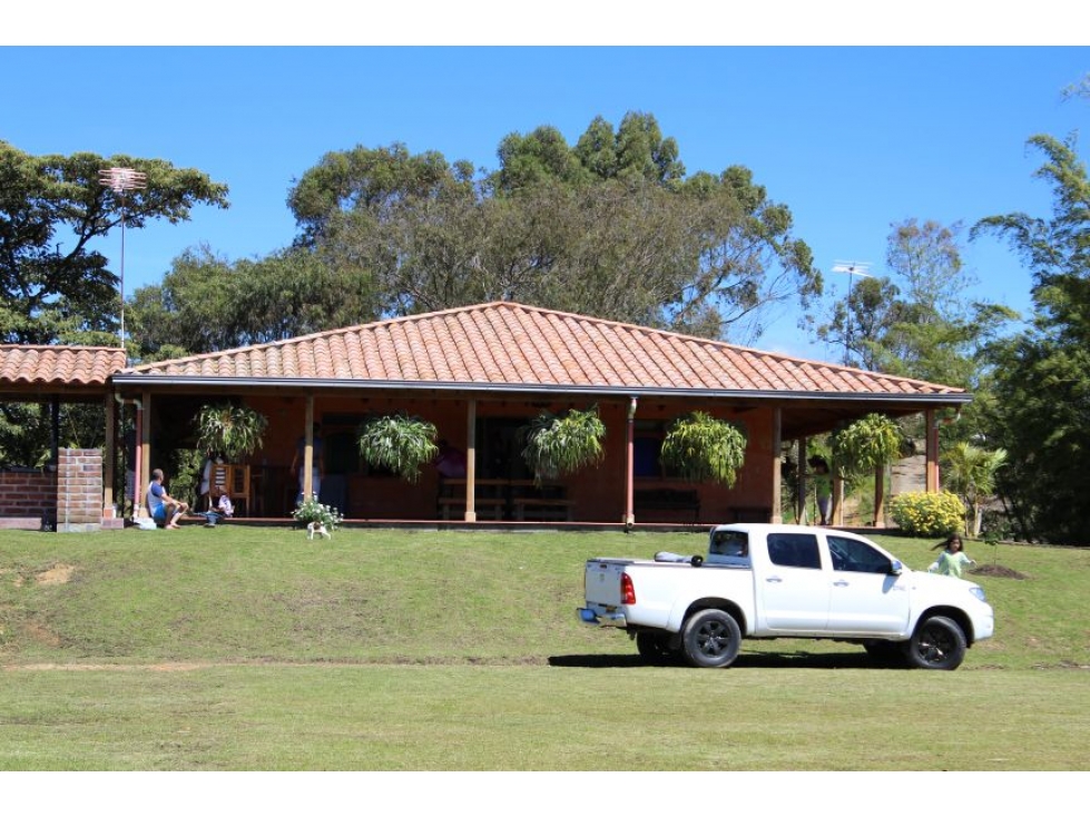 VENDO FINCA EN MARINILLA EN EL ORIENTE ANTIOQUEÑO DE 8 HECTÁREAS