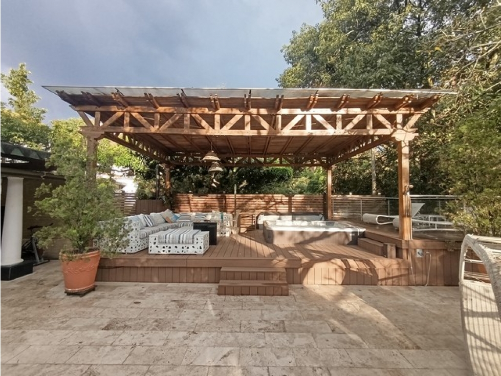 VENDO CASA EN EL POBLADO SECTOR EL CAMPESTRE DE 644 m² EN UNIDAD