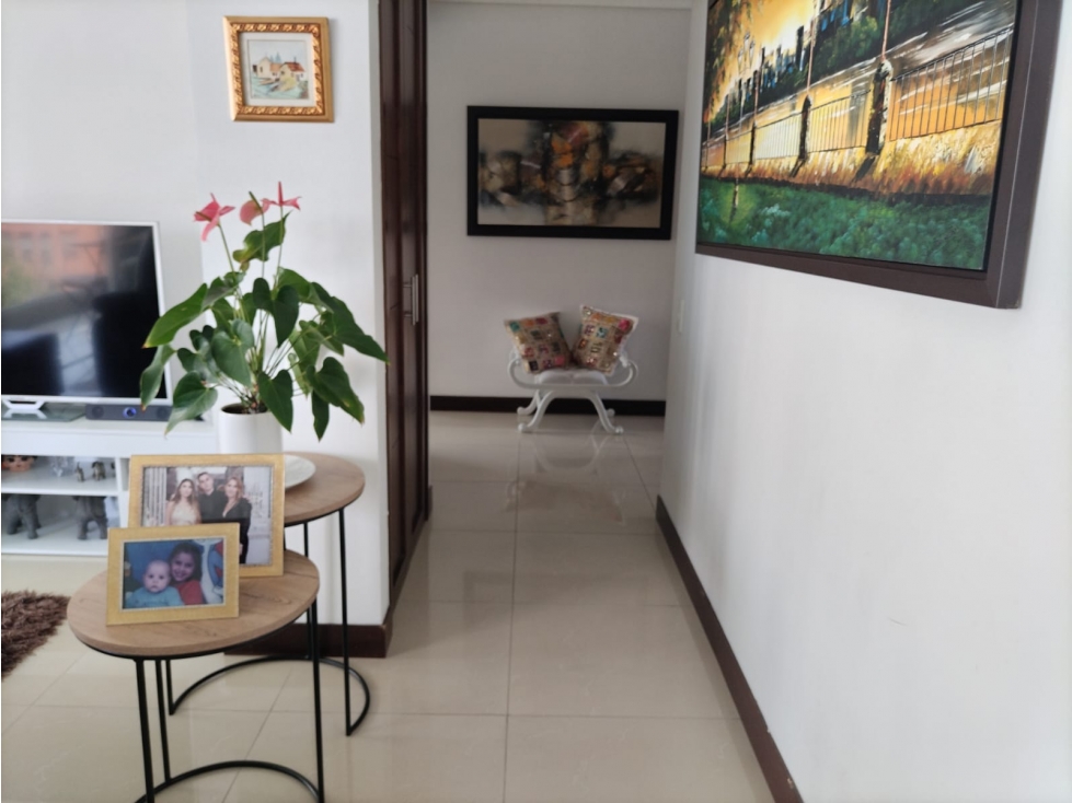VENDO APARTAMENTO EN SANTA MARÍA DE LOS ÁNGELES DE 141 m2, PISO 7