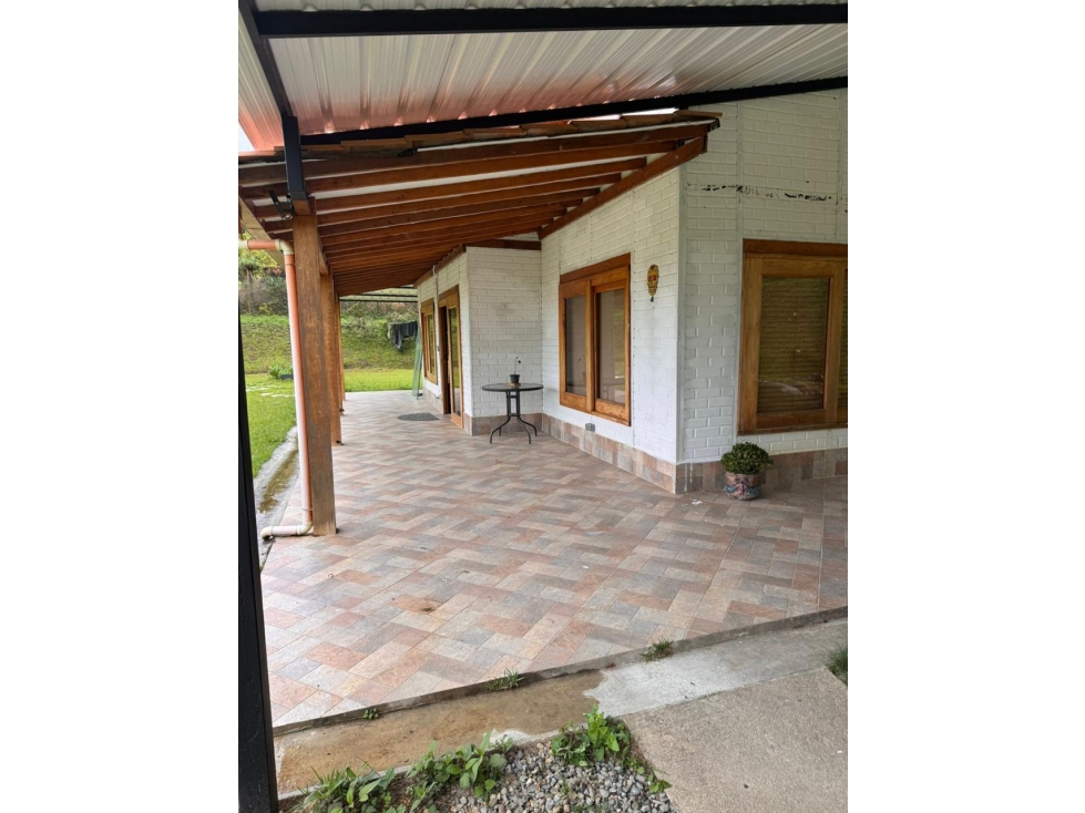 VENDO FINCA EN GUARNE VEREDA LA CLARITA DE 7.200 m² CERCA AL LLANERITO