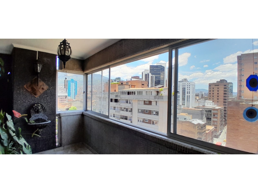 VENDO APARTAMENTO EN EL CENTRO DE MEDELLÌN DE 350 m² EN PISO 11