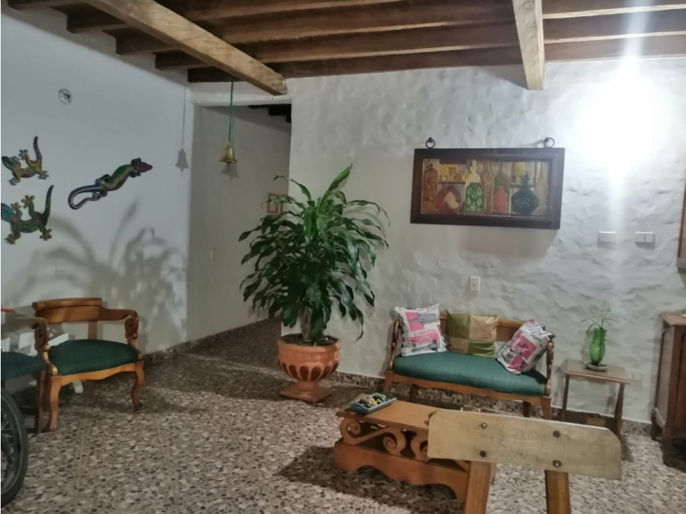 VENDO CASA DE 196 m² DOS NIVELES EN VENECIA CON VISTA A CERRO TUSA - 4