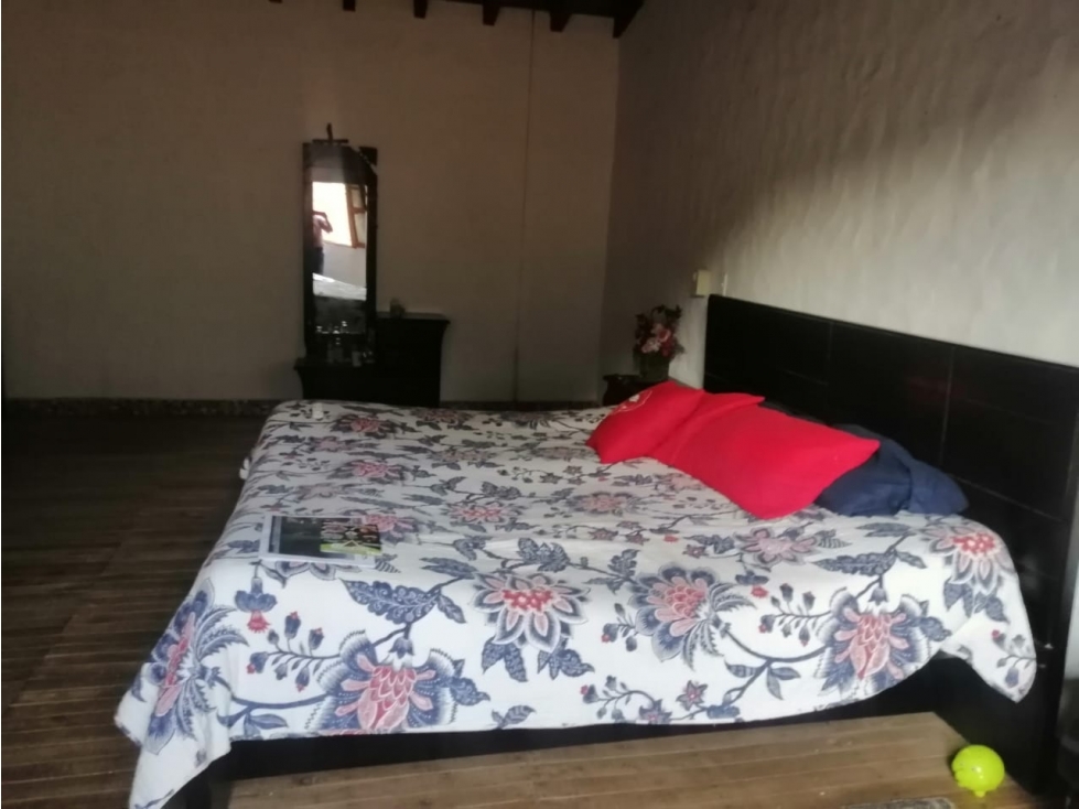 VENDO CASA DE 196 m² DOS NIVELES EN VENECIA CON VISTA A CERRO TUSA - 5