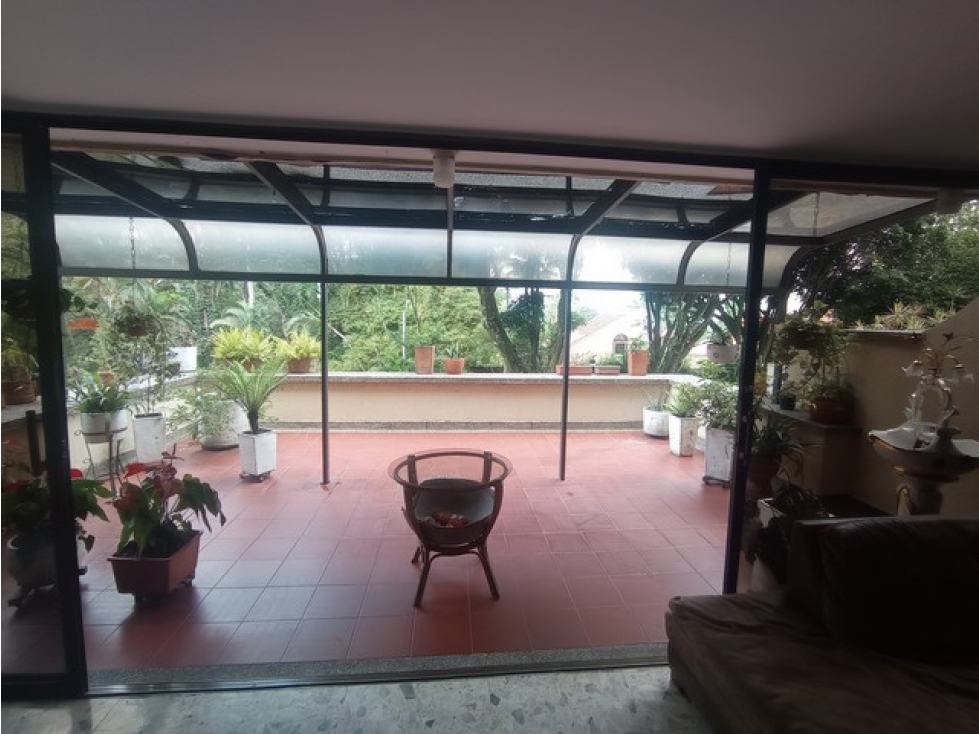 VENDO APARTAMENTO CLÁSICO DE 203 m² EN SECTOR LA CONCHA DEL POBLADO — foto 2