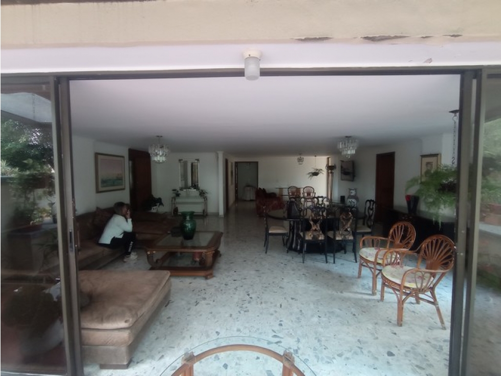 VENDO APARTAMENTO CLÁSICO DE 203 m² EN SECTOR LA CONCHA DEL POBLADO — foto 3