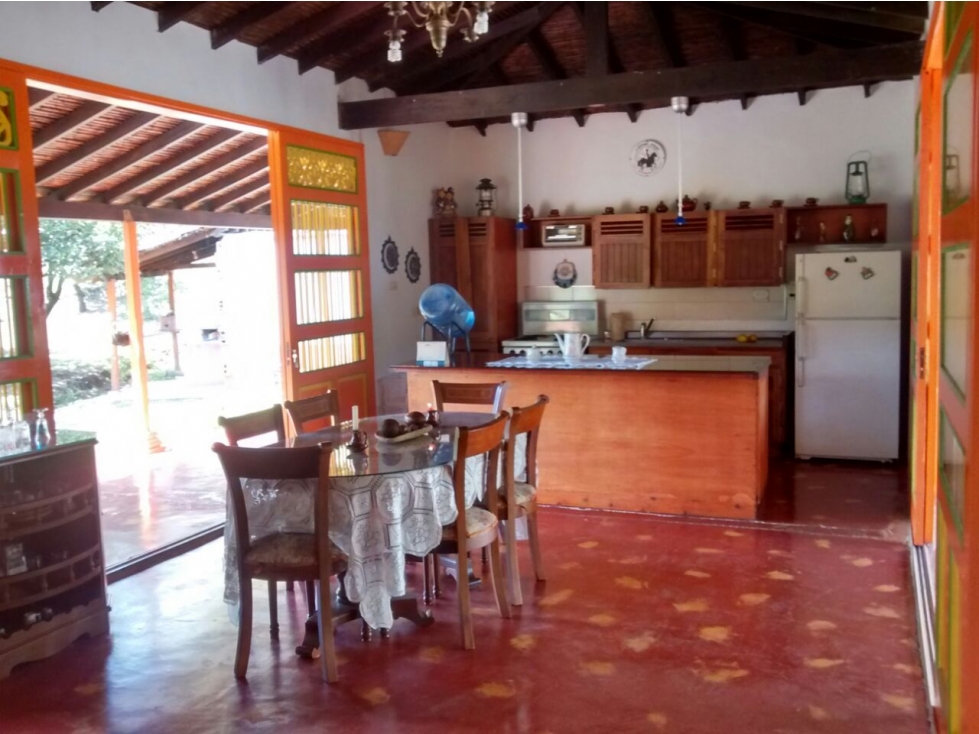 VENDO CENTRO AGROPECUARIO Y TURÍSTICO DE 26 CUADRAS EN JERICO ANT. - 3