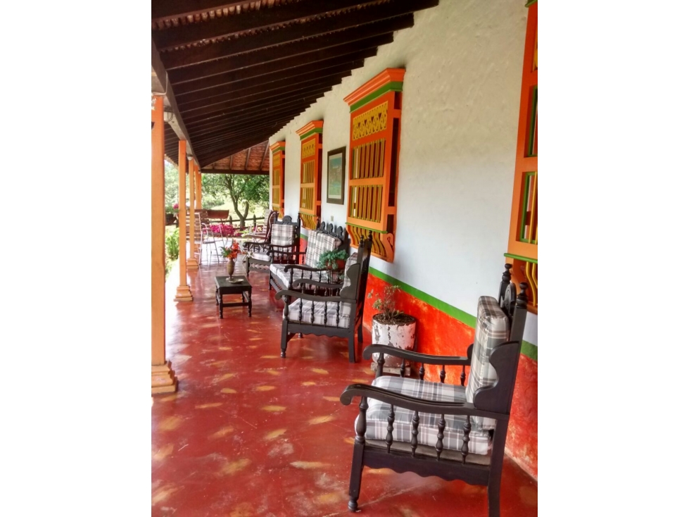 VENDO CENTRO AGROPECUARIO Y TURÍSTICO DE 26 CUADRAS EN JERICO ANT. - 4