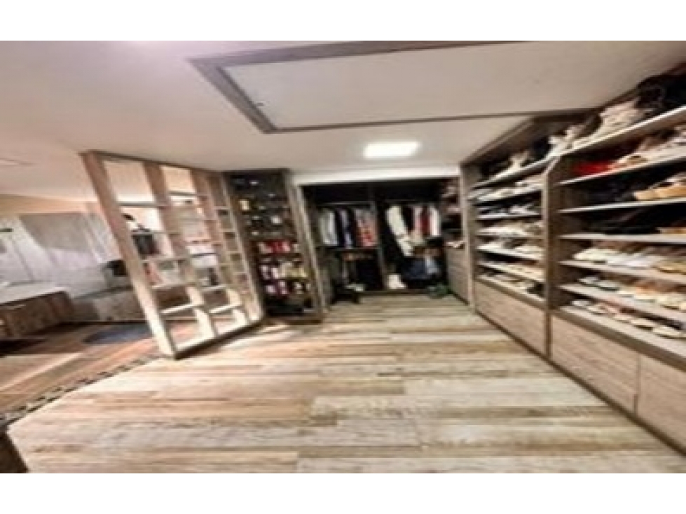 VENDO CASA DE 310 m² EN LA LOMA DE LOS BENEDICTINOS EN UNIDAD CERRADA — foto 5