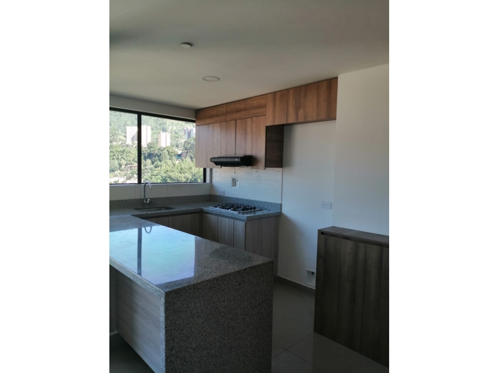 VENDO APARTAMENTO DE 77 m², PISO 23 EN SABANETA FRONTERA CON ENVIGADO — foto 2