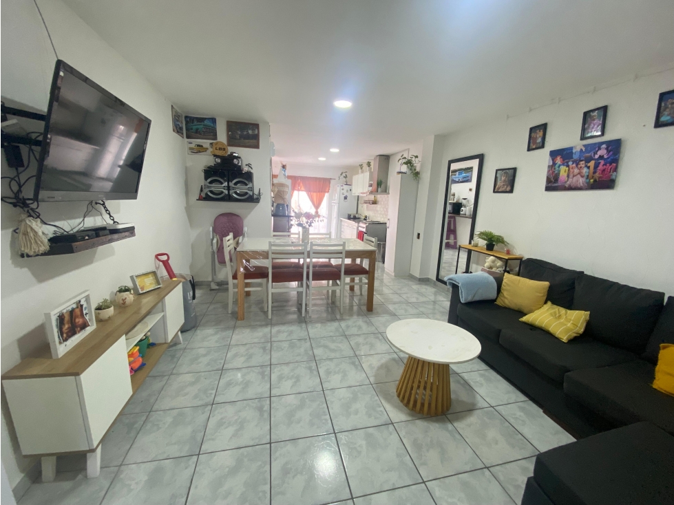 Duplex en venta en Los Hornos - 1