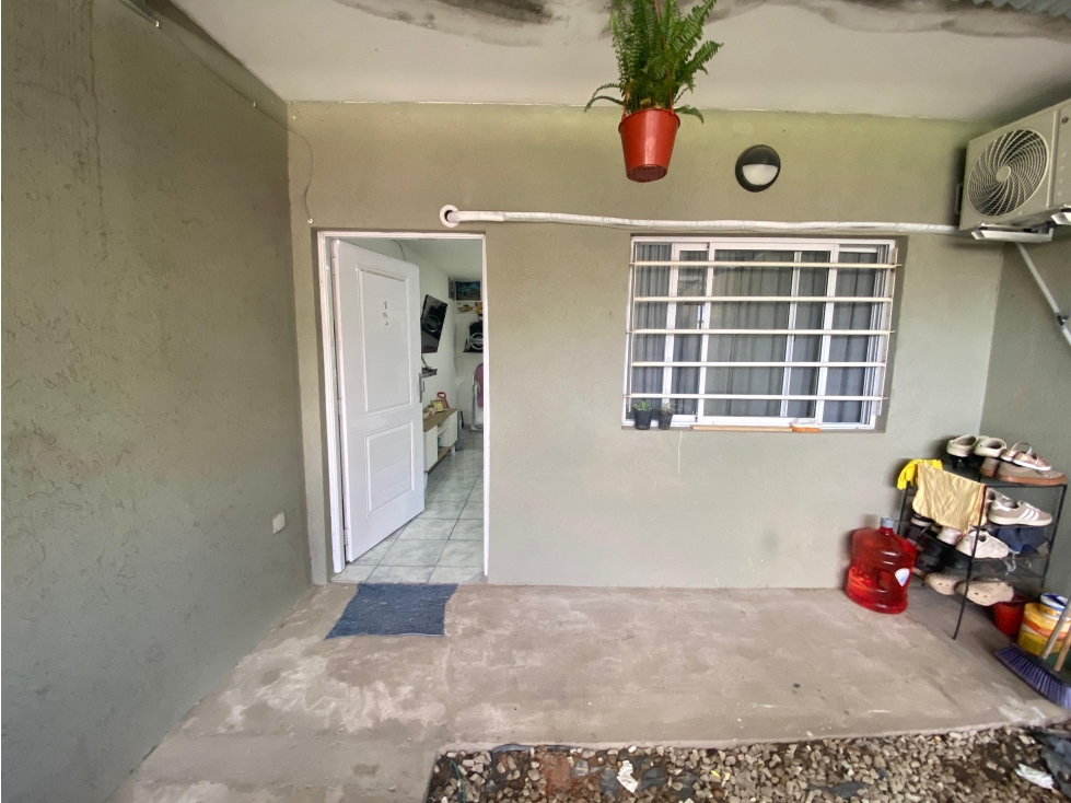 Duplex en venta en Los Hornos - 4