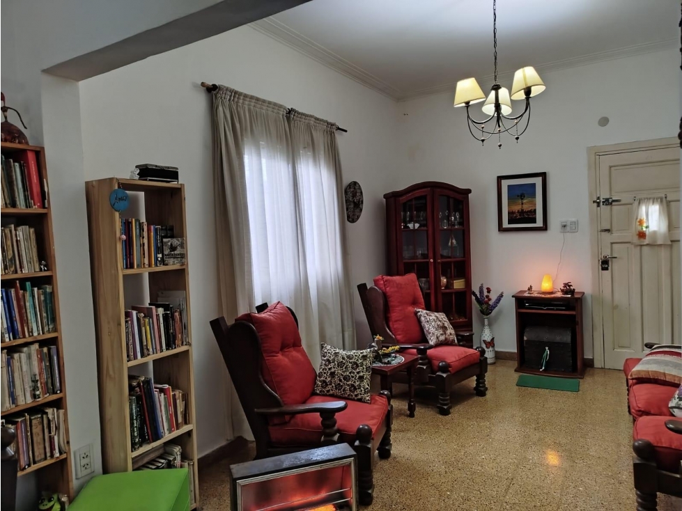 PH al frente en venta, con 2 patios de 4 ambientes, San Carlos - 2