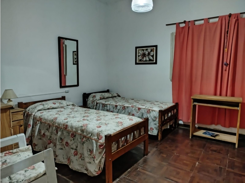 PH al frente en venta, con 2 patios de 4 ambientes, San Carlos - 5