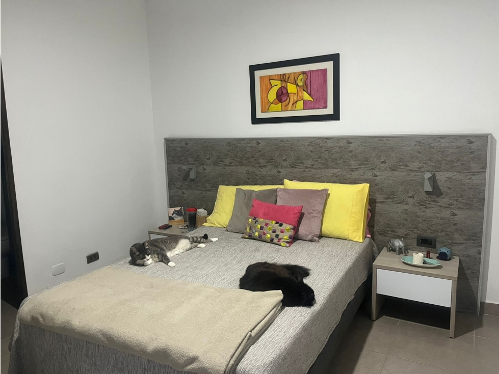 VENDO APARTAMENTO EN CIUDAD DEL RÍO EN EL POBLADO DE 74 m², PISO 2 — foto 3