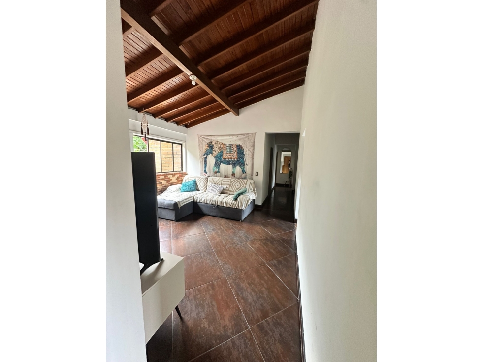 VENDO APARTAMENTO REMODELADO EN CARLOS E RESTREPO DE 115 m², EN PISO 4 — foto 3